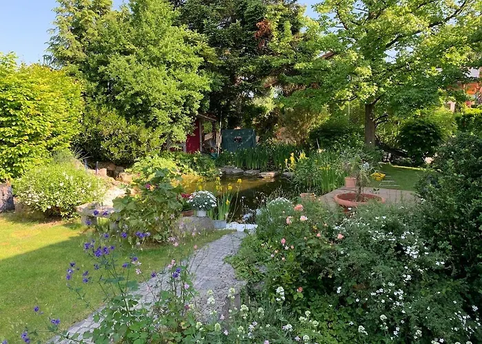 Auszeit - Mit Garten Und Bergblick Апартаменты